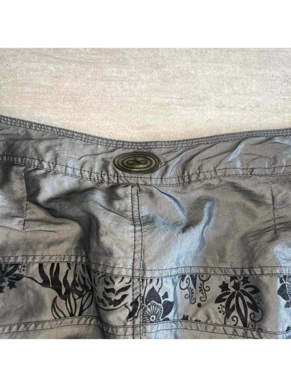 Ocean Pacific OP Mens Metallic Silver Floral Board Shorts Size 34 Surf Trunks